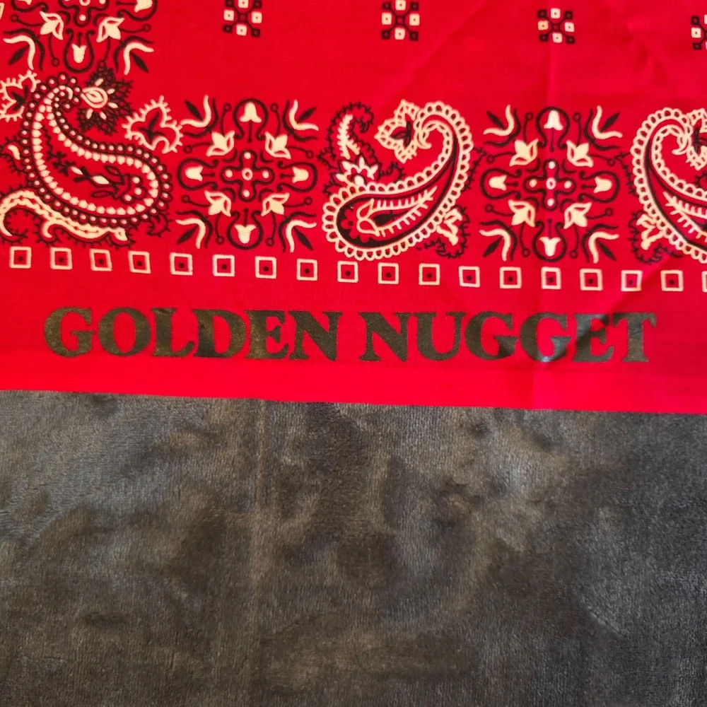 Vintage Golden Nugget Las Vegas Bandana Red Paisley Cotton Paris RN13960 USA